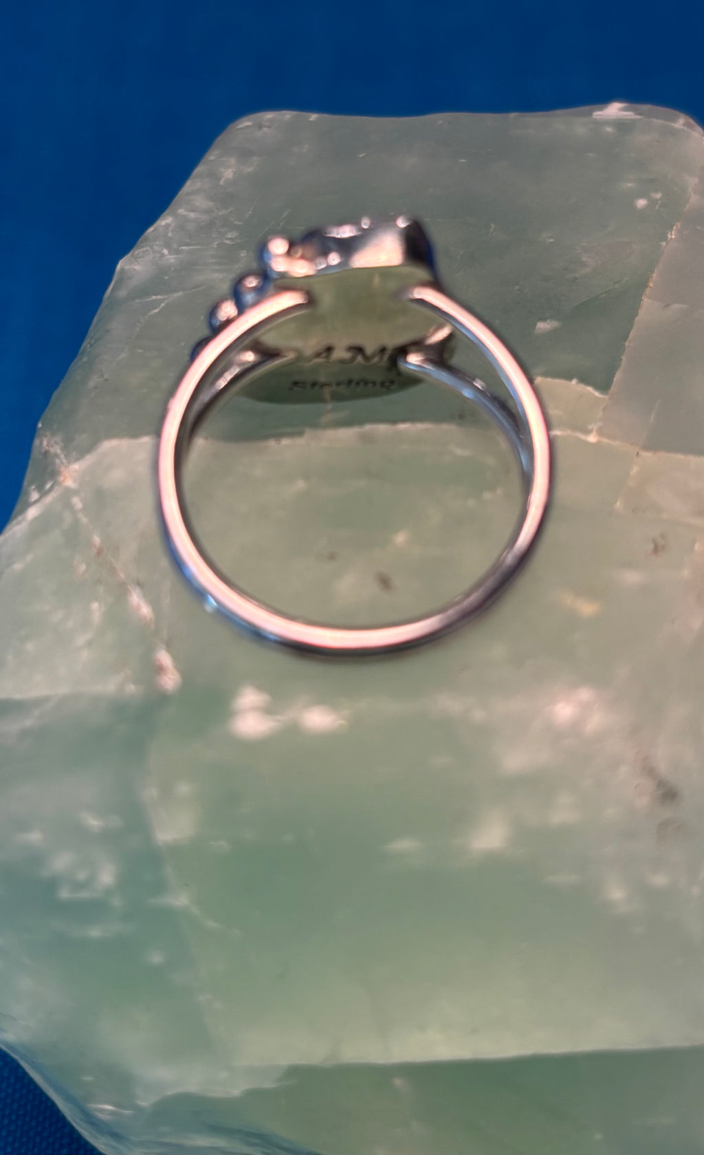 STERLING SILVER & SEA GLASS RING