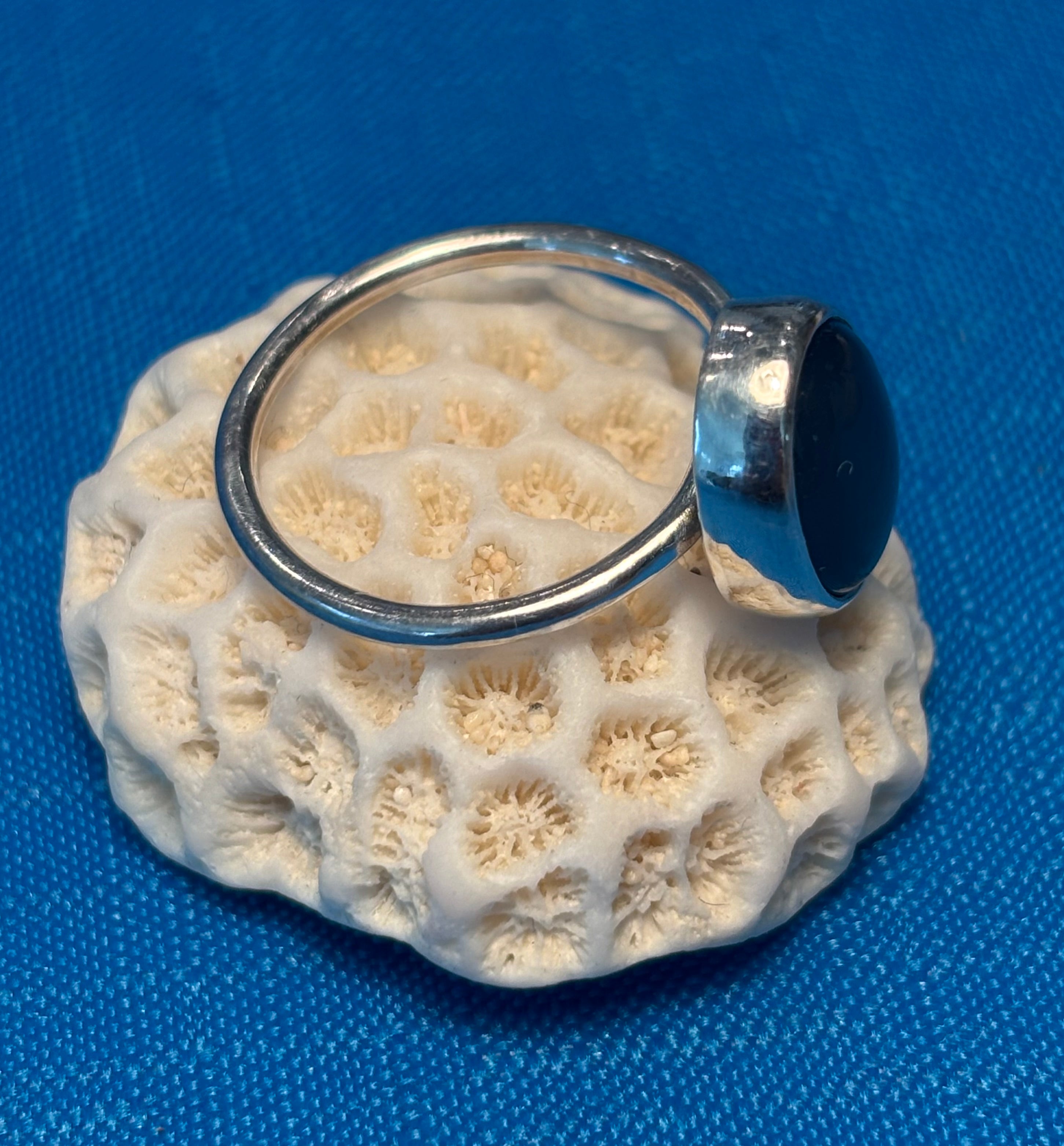 STERLING SILVER & BLUE CAT EYE RING